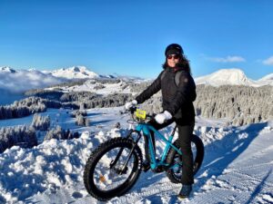 sybylle op fatbike in Franse Alpen