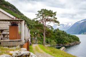 Christian Gaard aan de Hjørundfjord